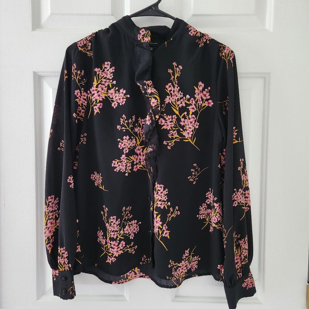 Who What Wear Black Pink Gold Floral Button Up Blouse - Size XS